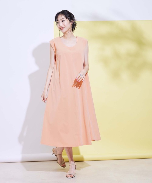 Jayro（ジャイロ）の「360度ストレッチノースリーブワンピース（ワンピース・レディース・ホワイト/オレンジ/ブルー/ブラック・FREE）」の4枚目の写真