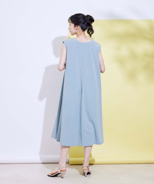 Jayro（ジャイロ）の「360度ストレッチノースリーブワンピース（ワンピース・レディース・ホワイト/オレンジ/ブルー/ブラック・FREE）」の3枚目の写真