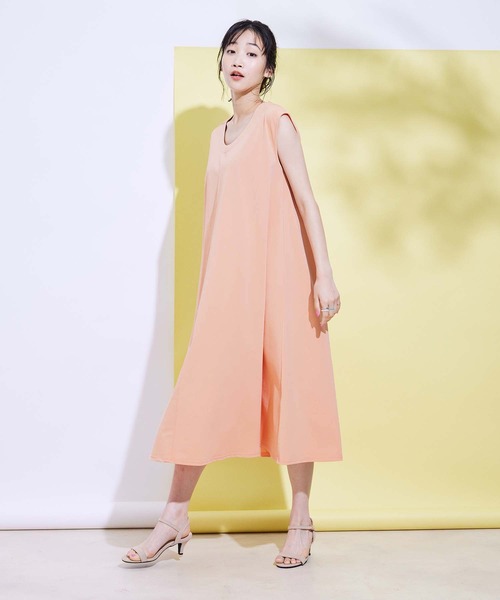 Jayro（ジャイロ）の「360度ストレッチノースリーブワンピース（ワンピース・レディース・ホワイト/オレンジ/ブルー/ブラック・FREE）」の5枚目の写真