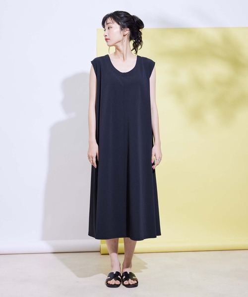 Jayro（ジャイロ）の「360度ストレッチノースリーブワンピース（ワンピース・レディース・ホワイト/オレンジ/ブルー/ブラック・FREE）」の13枚目の写真