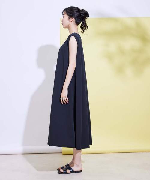 Jayro（ジャイロ）の「360度ストレッチノースリーブワンピース（ワンピース・レディース・ホワイト/オレンジ/ブルー/ブラック・FREE）」の9枚目の写真