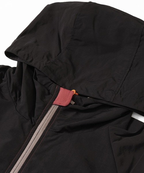 KRIFF MAYER Lady's Collection(クリフメイヤーレディースコレクション)の「アクティブフードJK(ナイロンジャケット・レディース・ナチュラル/ベージュ/ブルー/ブラック/イエロー・MEDIUM/LARGE)」の11枚目の写真