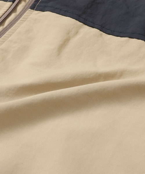KRIFF MAYER Lady's Collection(クリフメイヤーレディースコレクション)の「アクティブフードJK(ナイロンジャケット・レディース・ナチュラル/ベージュ/ブルー/ブラック/イエロー・MEDIUM/LARGE)」の15枚目の写真