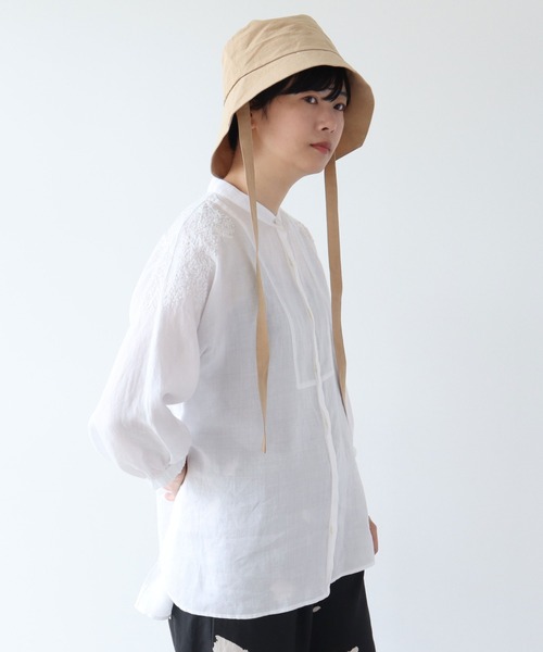 yuni（ユニ ）の「ラミー ハンド刺繍 ドルマンブラウス（シャツ
