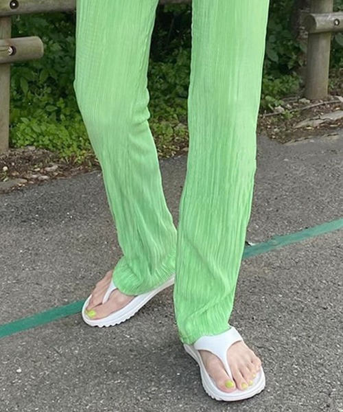 shopnikoniko(ショップニコニコ)の「トングサンダル フラット ボリューム ビーチサンダル 厚底(サンダル・レディース・ブラック/ホワイト・S/M/L)」の19枚目の写真