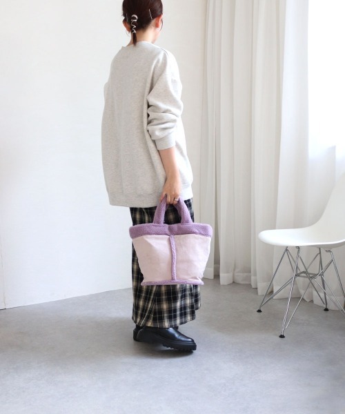 COLDE （コルデ）の「ムートン風トートバッグ（トートバッグ・レディース・ラベンダー/チャコールグレー/ベージュ/セージグリーン・FREE）」の8枚目の写真