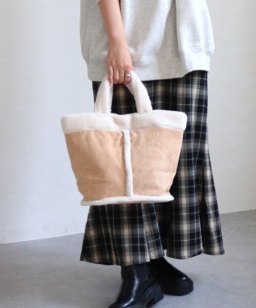 COLDE （コルデ）の「ムートン風トートバッグ（トートバッグ・レディース・ラベンダー/チャコールグレー/ベージュ/セージグリーン・FREE）」の18枚目の写真
