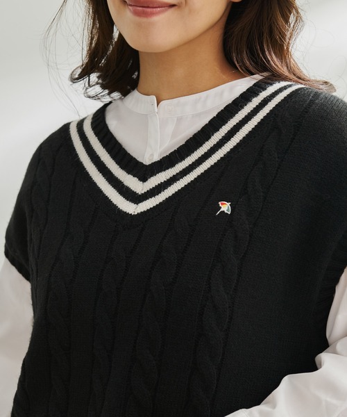 Arnold Palmer(アーノルドパーマー)の「チルデン ニット ベスト(ニット/セーター・レディース・ブラック/ブラウン・M/L/S)」の4枚目の写真