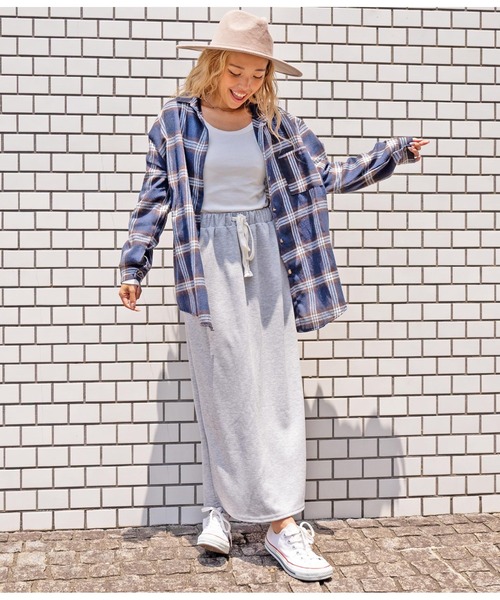 anap mimpi(アナップミンピ)の「ベイクカラーオーバーサイズチェックシャツ(シャツ/ブラウス・レディース・カーキ/ネイビー/キャメル・FREE)」の22枚目の写真