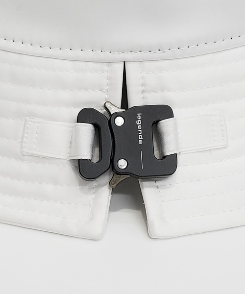 LEGENDA（レジェンダ）の「レジェンダ テクニカル バックル バケットハット / LEGENDA Technical Buckle Bucket Hat（ハット・メンズ・ホワイト・FREE）」の4枚目の写真