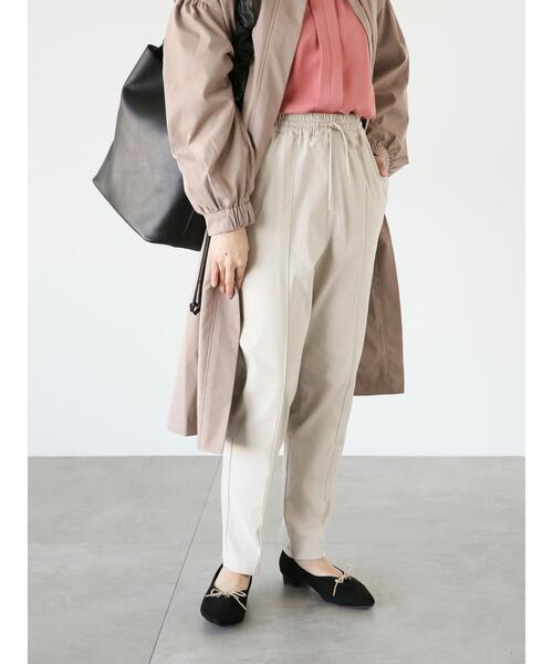 Te chichi TERRASSE(テチチテラス)の「ストレッチセンターシームテーパードパンツ(その他パンツ・レディース・ベージュ/グリーン/ブラック/ブルー/ブラウン・F)」の3枚目の写真