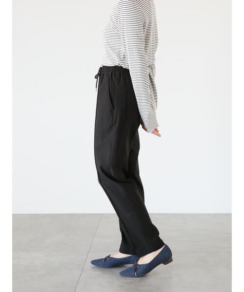 Te chichi TERRASSE(テチチテラス)の「ストレッチセンターシームテーパードパンツ(その他パンツ・レディース・ベージュ/グリーン/ブラック/ブルー/ブラウン・F)」の15枚目の写真