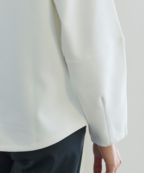 Pierrot(ピエロ)の「ダンボールバックジッププルオーバー(Tシャツ/カットソー・レディース・ネイビー/ライトグレー/オフホワイト・M/L)」の20枚目の写真