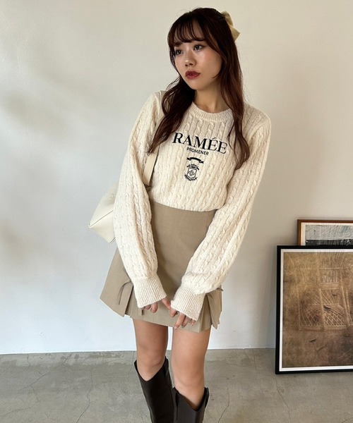 one after another NICE CLAUP(ワンアフターアナザーナイスクラップ)の「フロント刺繍ケーブルニット(ニット/セーター・レディース・アイボリー/ブラック/ピンク/ライトグレー・FREE)」の7枚目の写真