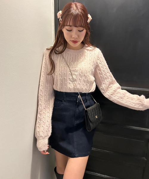 one after another NICE CLAUP(ワンアフターアナザーナイスクラップ)の「フロント刺繍ケーブルニット(ニット/セーター・レディース・アイボリー/ブラック/ピンク/ライトグレー・FREE)」の17枚目の写真