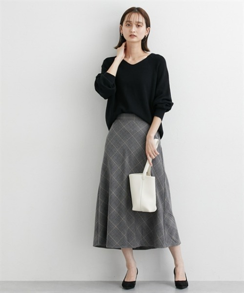 nissen（ニッセン）の「両面起毛　フレアロングスカート（スカート・レディース・ネイビー系/ブラウン系/ブラック/アイボリー/グレー系/ブラック系1/ブラウン系1/ブラウン系2・LL/M/L/S）」の22枚目の写真