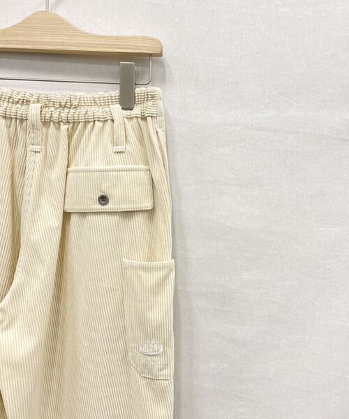 ONIGIRI（オニギリ）の「コーデュロイ 鳶パンツ（その他パンツ・レディース・アイボリー/ネイビー/ベージュ・FREE）」の10枚目の写真
