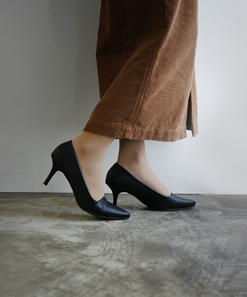 and it_（アンドイット）の「選べる2type！ポインテッドトゥヒールパンプス（パンプス・レディース・ブラック系1/ブラック系2・22.0cm/22.5cm/23.0cm/23.5cm/24.0cm/24.5cm/25.0cm/25.5cm）」の3枚目の写真
