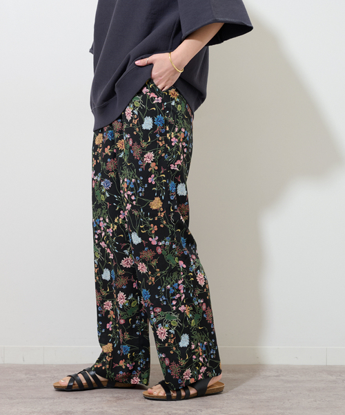 JOURNAL STANDARD relume（ジャーナルスタンダード　レリューム）の「《追加》ブラックフローラルイージーパンツ（その他パンツ・レディース・グリーン・FREE）」の7枚目の写真