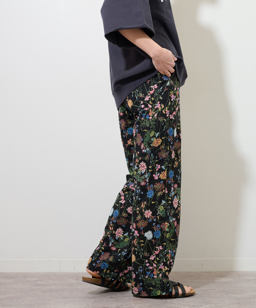 JOURNAL STANDARD relume（ジャーナルスタンダード　レリューム）の「《追加》ブラックフローラルイージーパンツ（その他パンツ・レディース・グリーン・FREE）」の8枚目の写真