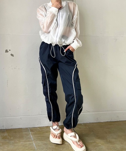 Jewelobe（ジュエローブ）の「グロシーシアーブルゾン（ブルゾン・レディース・ベージュ/ホワイト・FREE）」の8枚目の写真