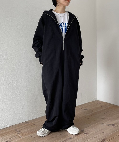 wee9s（ウィークス）の「high neck half zip up nylon all in one / ハイネックハーフジップ撥水ナイロンオールインワン（つなぎ/オールインワン・レディース・ブラック/アイボリー・FREE）」の4枚目の写真
