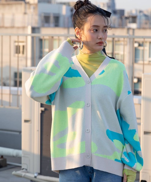 bohmal(ボマール)の「ジャガードモチーフ柄ニットカーディガン(カーディガン/ボレロ・レディース・アイボリー/グレー・FREE)」の17枚目の写真