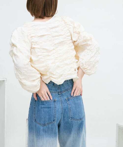 KBF（ケイビーエフ）の「2WAYランダムシャーリングブラウス（シャツ/ブラウス・レディース・グリーン/ブラック/ライトベージュ・ONE）」の8枚目の写真