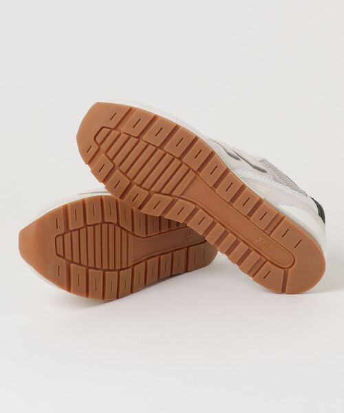NEW BALANCE(ニューバランス)の「996(スニーカー・メンズ・ライトベージュ・22.5cm/23.0cm/23.5cm/24.0cm/24.5cm/25.0cm/25.5cm/26.0cm/26.5cm/27.0cm/27.5cm/28.0cm/28.5cm/29.0cm)」の4枚目の写真