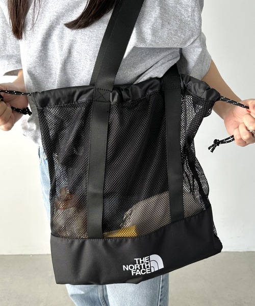 THE NORTH FACE（ザノースフェイス）の「国内未発売 THE NORTH FACE(ザ・ノースフェイス)/2WAY メッシュ トートバッグ 巾着バッグ/WL MESH BAG（トートバッグ・レディース・ブラック/ホワイト・FREE）」の10枚目の写真