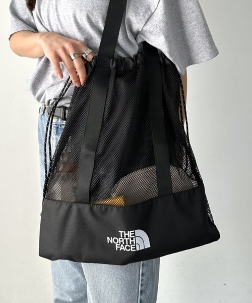 THE NORTH FACE（ザノースフェイス）の「国内未発売 THE NORTH FACE(ザ・ノースフェイス)/2WAY メッシュ トートバッグ 巾着バッグ/WL MESH BAG（トートバッグ・レディース・ブラック/ホワイト・FREE）」の9枚目の写真