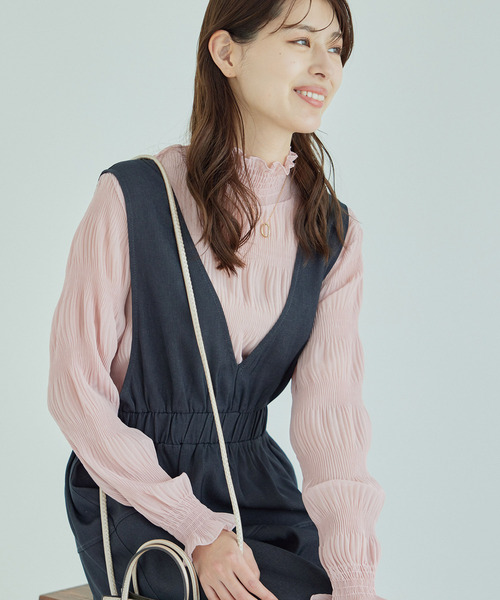 Jayro(ジャイロ)の「マジョリカプリーツインナー(Tシャツ/カットソー・レディース・ホワイト系その他/ライトグリーン/ピンク/ラベンダー/ブルー/レッド系その他2/ブラック/グレー/ホワイト系その他2/グリーン・FREE)」の1枚目の写真