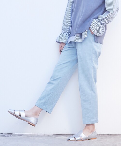 THE SHOP TK (ザ ショップ ティーケー )の「◆【5色展開/美脚/環境に優しい】ツイルワッシャーテーパードパンツ/洗える(その他パンツ・レディース・ネイビー/ブラック/スモーキーグリーン系/ライトベージュ/サックスブルー・10/11/12/13/14)」の5枚目の写真