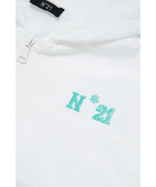 N°21(ヌメロ ヴェントゥーノ)の「キッズ ジャケット N°21(ナイロンジャケット・キッズ・ホワイト・12Y/10Y/16Y/14Y/6Y/8Y/4Y)」の6枚目の写真
