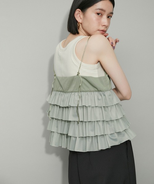 ADAM ET ROPE'（アダムエロペ）の「【WEB限定】ティアードキャミソール（キャミソール・レディース・キナリ/グリーン系その他2/ブラック・FREE）」の3枚目の写真