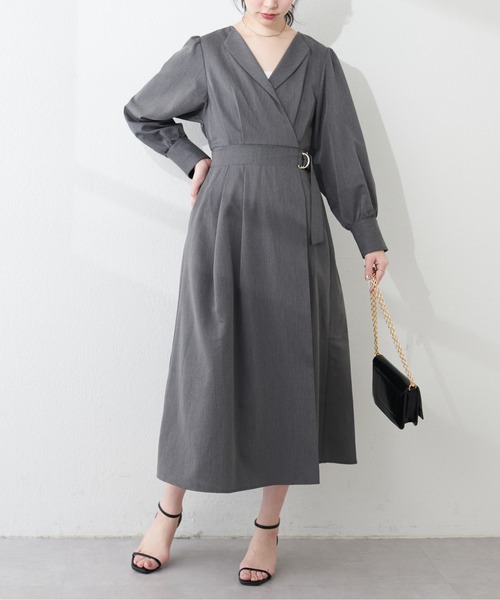 natural couture(ナチュラルクチュール)の「WEB限定 / オープンネックレディワンピース(ワンピース・レディース・ブラック/グレイッシュベージュ/ブルー/オレンジ・FREE)」の5枚目の写真