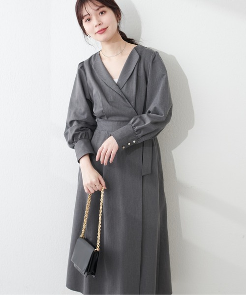 natural couture(ナチュラルクチュール)の「WEB限定 / オープンネックレディワンピース(ワンピース・レディース・ブラック/グレイッシュベージュ/ブルー/オレンジ・FREE)」の8枚目の写真