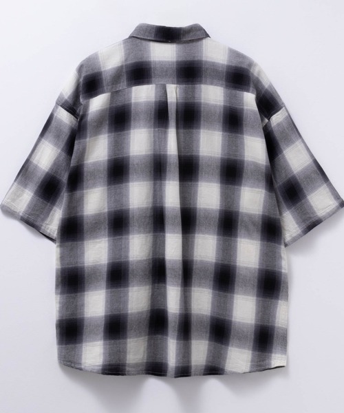 Naive magic(ナイーブマジック)の「オンブレーチェックオーバーサイズ半袖シャツ(シャツ/ブラウス・メンズ・ブルー/マルチ/ブラック/ホワイト・M/L)」の6枚目の写真