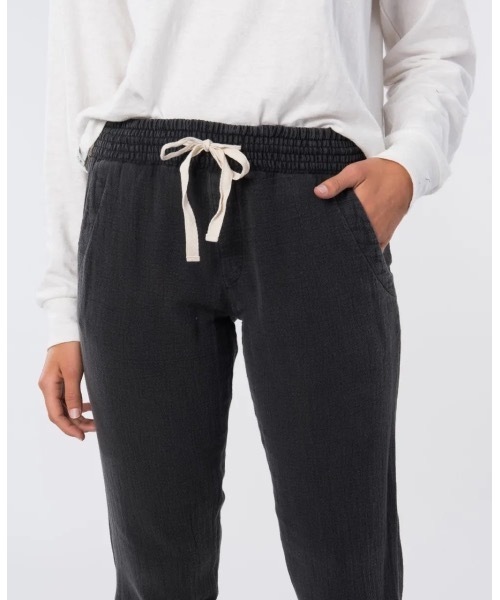 rip curl(リップカール)の「【RIPCURL(リップカール)】L CLASSIC SURF PANT スタンダードフィットポプリン素材ロングパンツ(その他パンツ・レディース・ブラック/ダークブラック・X-SMALL/SMALL)」の5枚目の写真