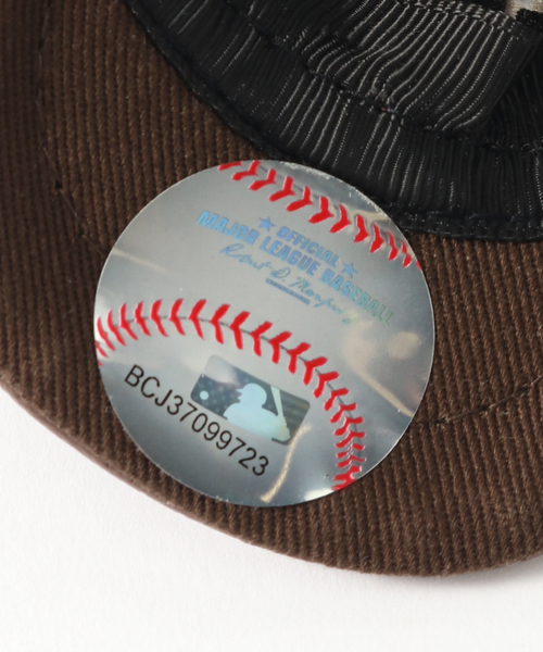 NEW ERA（ニューエラ）の「NEW ERA / ニューエラ 別注 Cap Keyhoulder NY Yankees（キーケース/キーアクセサリー・メンズ・ブラウン/ネイビー・FREE）」の11枚目の写真