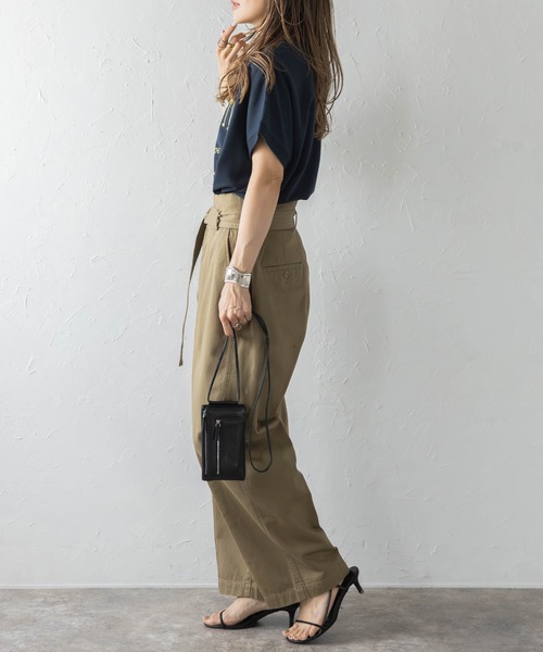 Bonjour Sagan（ボンジュールサガン）の「カレッジ刺繍ピグメントスウェットTシャツ（Tシャツ/カットソー・レディース・ネイビー/チャコールグレー/ベージュ/ブラック/ブラウン系その他・FREE）」の9枚目の写真