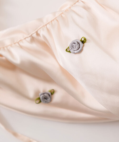 OLIVE des OLIVE（オリーブデオリーブ）の「ミニローズコサージュ付きバッグ　1042120020（ショルダーバッグ・レディース・アイボリー/ピンク/ブラック・FREE）」の12枚目の写真