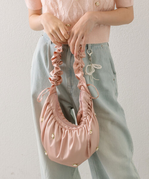 OLIVE des OLIVE（オリーブデオリーブ）の「ミニローズコサージュ付きバッグ　1042120020（ショルダーバッグ・レディース・アイボリー/ピンク/ブラック・FREE）」の19枚目の写真