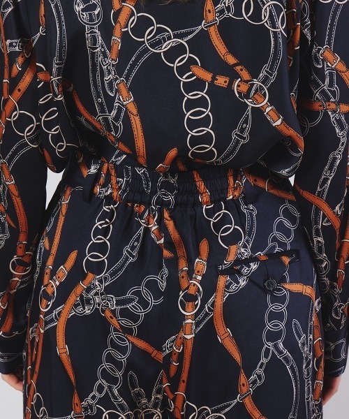 新品✨ sov. 24ss チェーンプリントタックパンツ 総柄 ワイド 新品✨ sov. 24ss チェーンプリントタックパンツ 総柄 ワイド