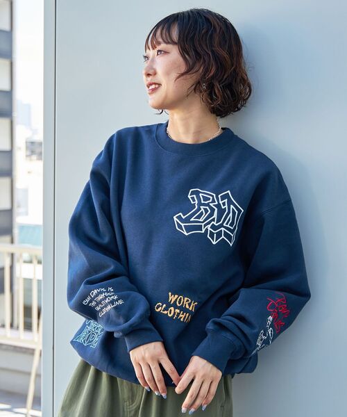 BEN DAVIS(ベンデイビス)の「【BEN DAVIS(ベンデイビス)】EMBROIDERY WORK CREW NV / スウェット クルーネック 刺繍 オーバーサイズ 裏起毛 ワイドシルエット(スウェット・メンズ・ブラック/ネイビー/アッシュグレー・X-LARGE/LARGE/MEDIUM)」の3枚目の写真