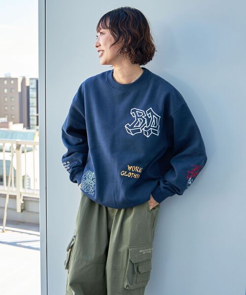 BEN DAVIS(ベンデイビス)の「【BEN DAVIS(ベンデイビス)】EMBROIDERY WORK CREW NV / スウェット クルーネック 刺繍 オーバーサイズ 裏起毛 ワイドシルエット(スウェット・メンズ・ブラック/ネイビー/アッシュグレー・X-LARGE/LARGE/MEDIUM)」の13枚目の写真