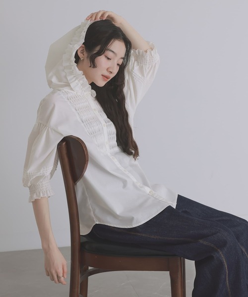 somari imagination（ソマリ イマジネーション）の「『フリルフードピンタックブラウス』（シャツ/ブラウス・レディース・チャコール/オフホワイト・FREE）」の8枚目の写真
