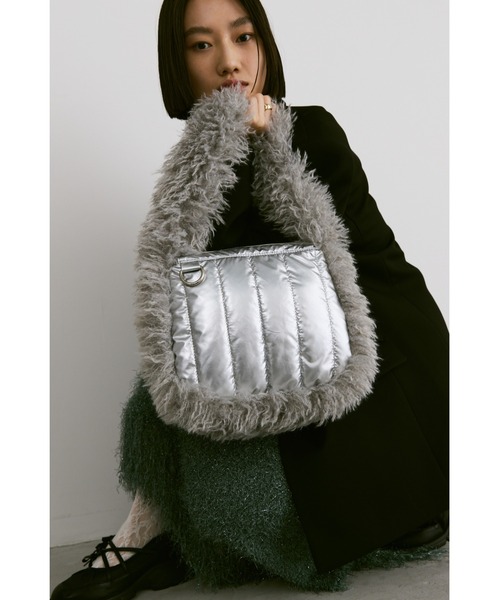 セール】パデッドファーハンドルバッグ / 500mlペットボトル、長財布