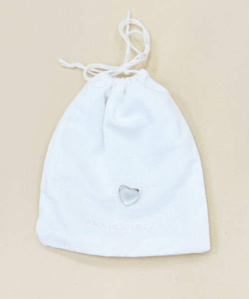 ANNIKA INEZ（アニカイネズ）の「【ANNIKA INEZ/アニカイネズ】Pearl Heart Earcuff（イヤーカフ・レディース・シルバー・FREE）」の6枚目の写真