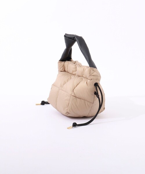 TAION（タイオン）の「【TAION別注】合皮ハンドルダウン巾着バッグ（ショルダーバッグ・レディース・ブラック/ベージュ/ブラウン系その他3/ネイビー系3・FREE）」の8枚目の写真